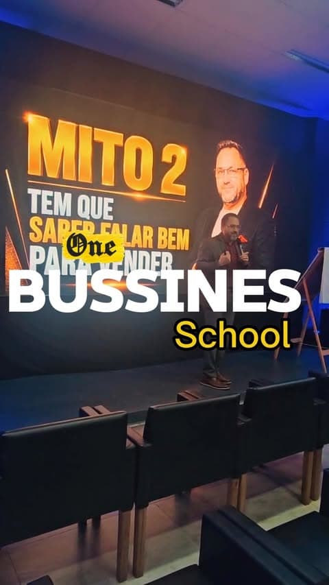 O que separa quem apenas vende de quem constrói resultados consistentes? ESTRATÉGIA. 🚀
O One Business School foi muito mais do que um treinamento. Foi uma verdadeira imersão em vendas, com conteúdos práticos e estratégicos para quem quer elevar seu nível profissional e aprender a vender com mais confiança, inteligência e resultado.
Falamos sobre pontos fundamentais que fazem diferença no jogo:
🔥 Estratégias de vendas
🔥 Técnicas de fechamento
🔥 Como conduzir melhor o cliente até a decisão
🔥 Mitos da venda
🔥 Direcionamento para vender com mais clareza e consistência
Porque vender não é apenas apresentar um produto ou serviço.
Vender é entender pessoas, gerar confiança, conduzir decisões e construir relacionamentos que continuam depois da primeira compra.
E quando você aprende as estratégias certas, sua comunicação muda. Sua postura muda. Sua confiança muda. E, consequentemente, seus resultados também.
Se você quer evoluir em vendas e fazer parte dessa experiência, você também pode aprender conosco no One Business School — participando presencialmente em Balneário Camboriú ou acompanhando online, de onde estiver.
📩 Quer saber como fazer parte? Me chama no Direct e peça mais informações.
Talvez o próximo treinamento seja exatamente o ponto de virada que faltava para o seu próximo nível. 🚀